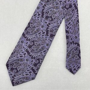 Jos A Bank Signature Collection Mens Silk Necktie Purple Paisley Luxury Designer